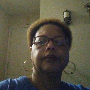 Meet your Posher, Connie